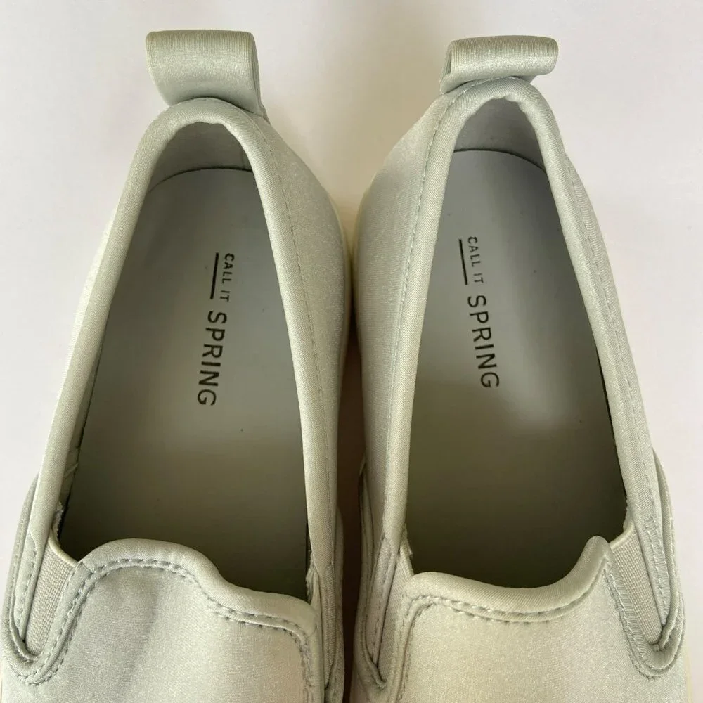 Call It Spring Lovaudien‎ Grey Slip-On Sneakers Size 6.5